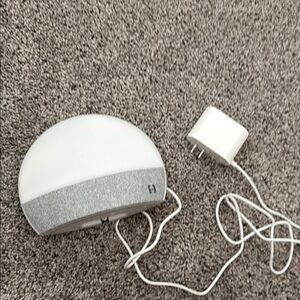 Hatch White and Gray Relaxation Device